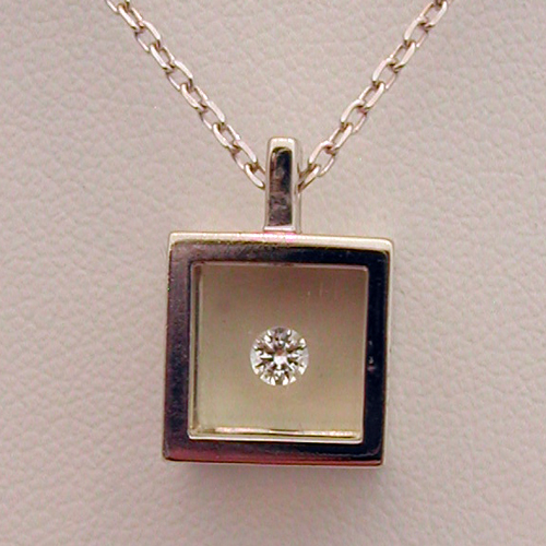 Collier or gris plexiglas diamant 85  Pascal MORABITO
